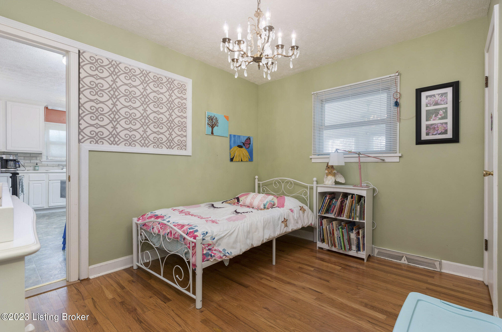 4735 Dover Road Louisville, KY 40216 - Photo 21 of 48 Dover021