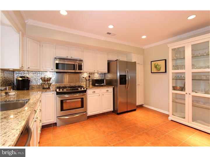 18 Stokes Road Mount Laurel, NJ 08054 - Photo 3 of 17 Kitchen