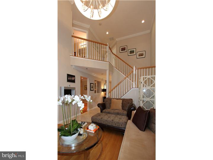 18 Stokes Road Mount Laurel, NJ 08054 - Photo 6 of 17 Living Room