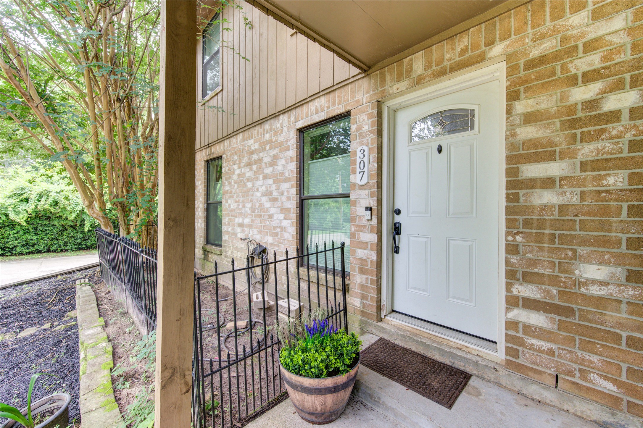 1011 Hamblen Road, Unit 307 Houston, TX 77339 - Photo 7 of 50