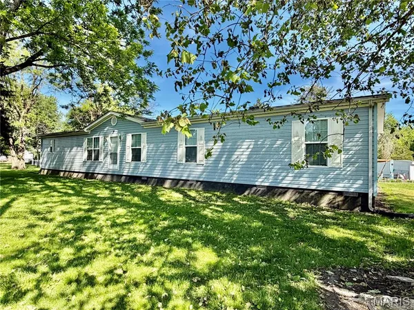 $75,000 | 310 Carney, Wilsonville, IL 62093