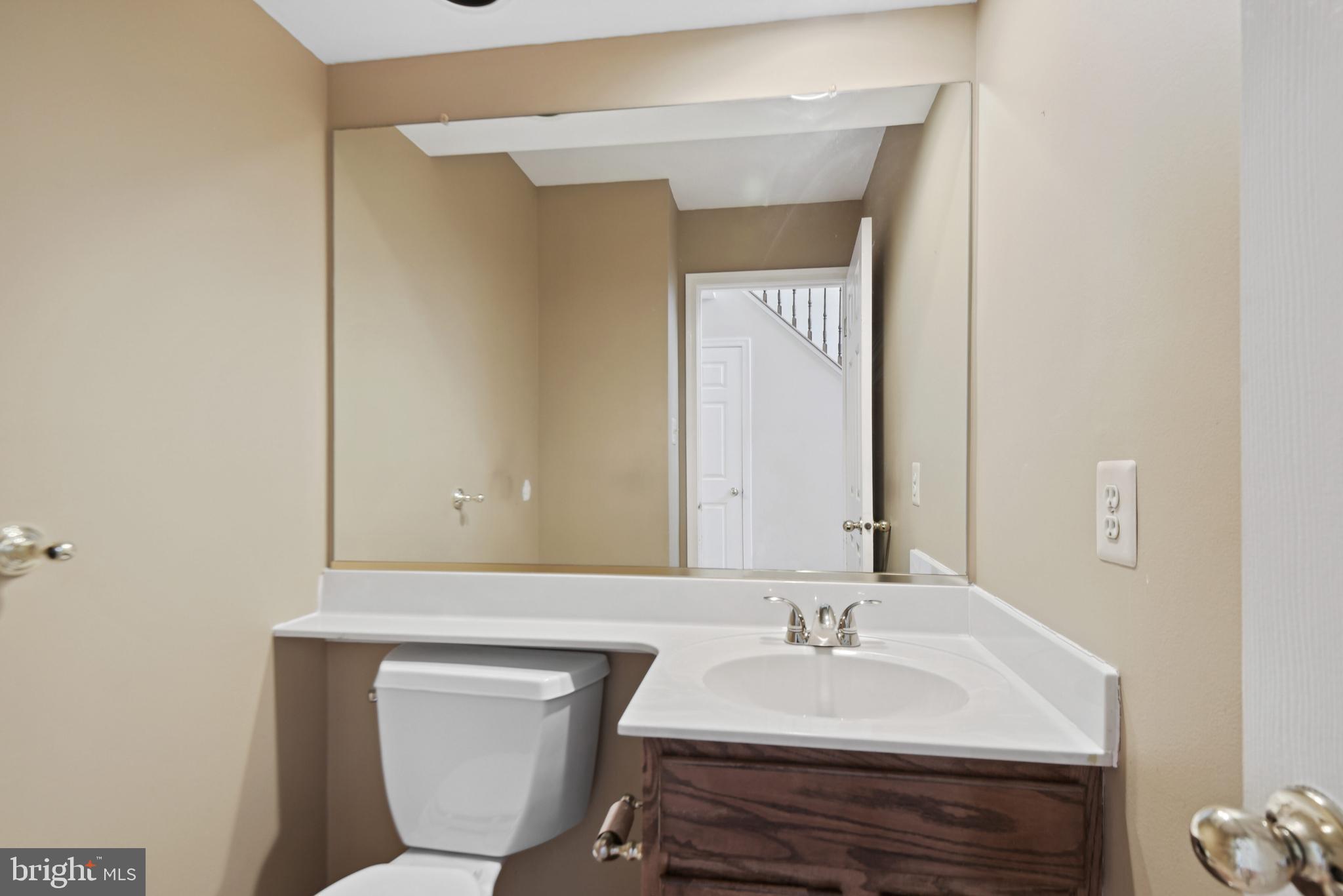 18102 Glover Court Accokeek, MD 20607 - Photo 28 of 68 Powder Room