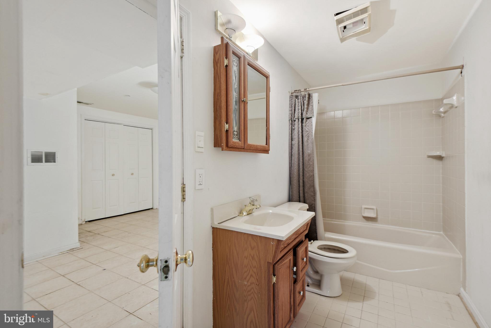 18102 Glover Court Accokeek, MD 20607 - Photo 58 of 68 Lower Level Full Bath