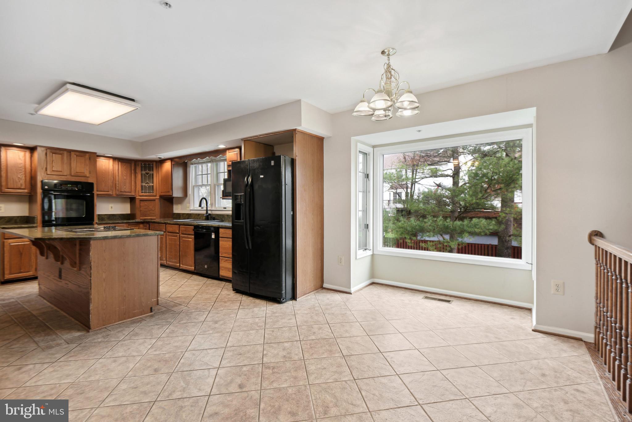 18102 Glover Court Accokeek, MD 20607 - Photo 10 of 68 Breakfast Area