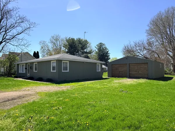 $134,900 | 114 South Commercial Avenue, Amboy, IL 61310