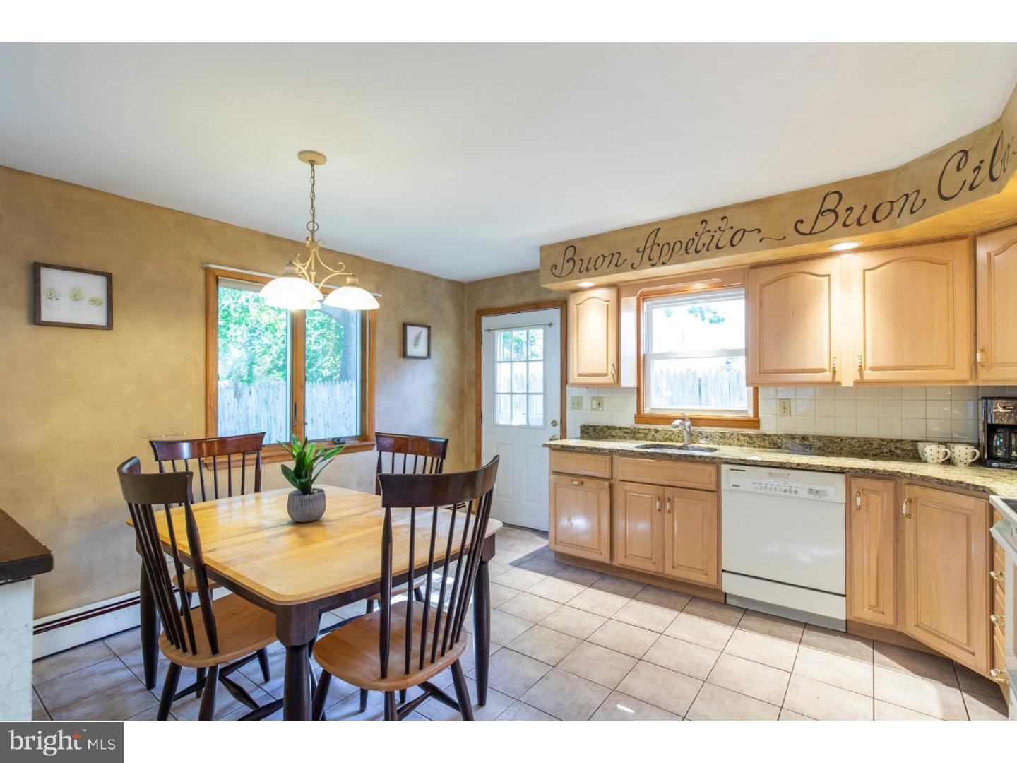 83 Lownes Lane Springfield, PA 19064 - Photo 9 of 21 Kitchen