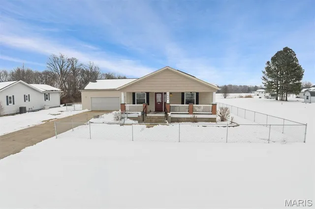 $245,000 | 1908 Ridge Avenue, Greenville, IL 62246
