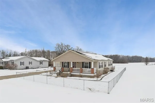 $245,000 | 1908 Ridge Avenue, Greenville, IL 62246