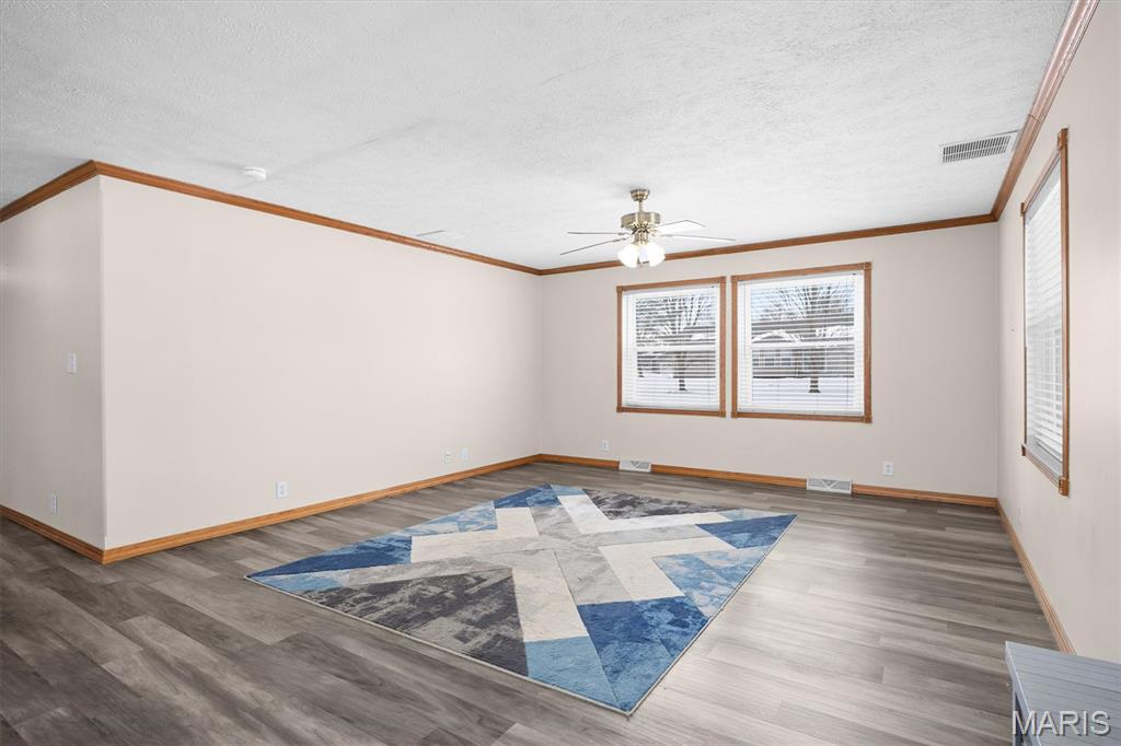 1908 Ridge Avenue Greenville, IL 62246 - Photo 4 of 36