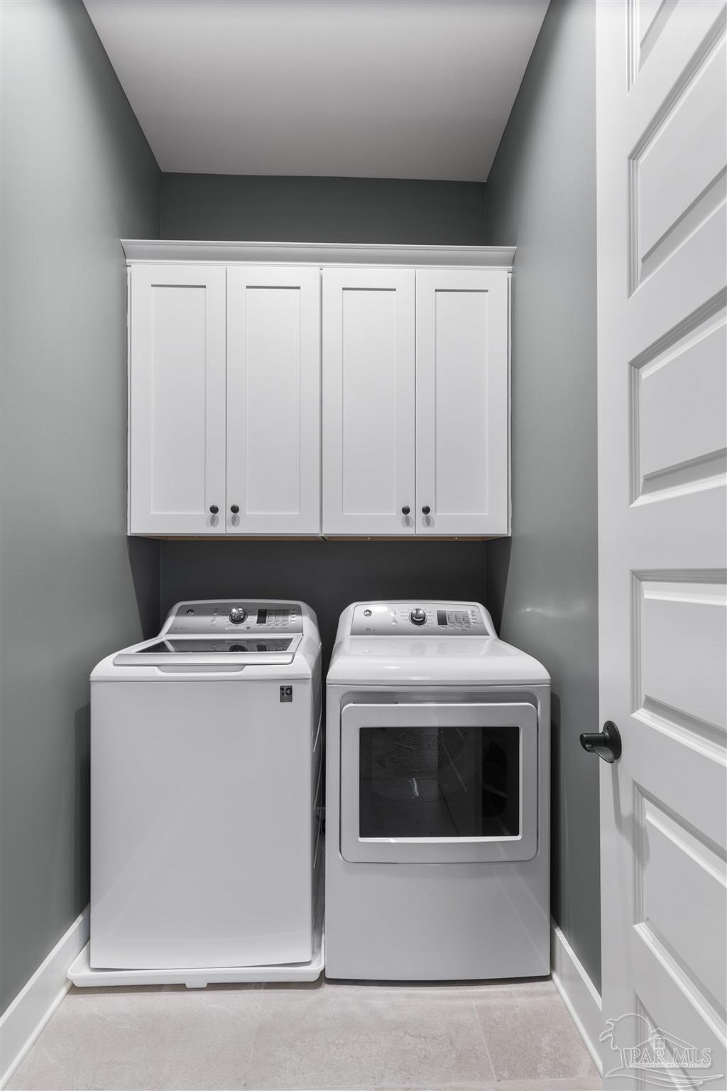 321 Ridgewalk Circle Santa Rosa Beach, FL 32459 - Photo 22 of 42 a utility room with dryer and washer