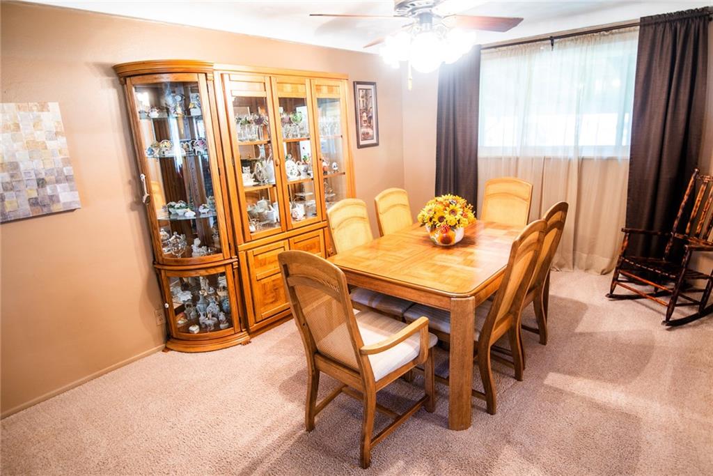 47 Grubbs Road Cheswick, PA 15024 - Photo 4 of 22 a dining room with furniture and window