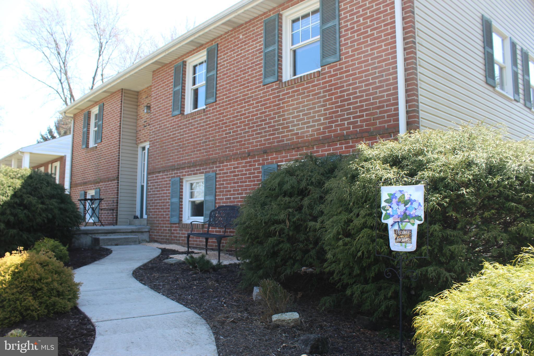 328 Longmeadow Road Lancaster, PA 17601 - Photo 2 of 38 Welcome.....