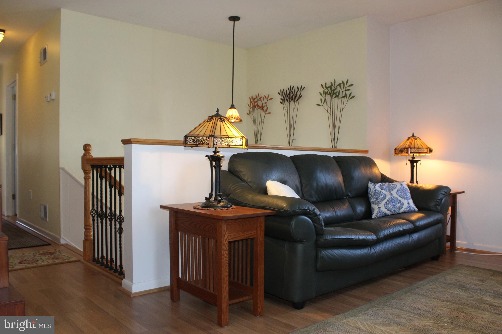 328 Longmeadow Road Lancaster, PA 17601 - Photo 4 of 38 Living Room