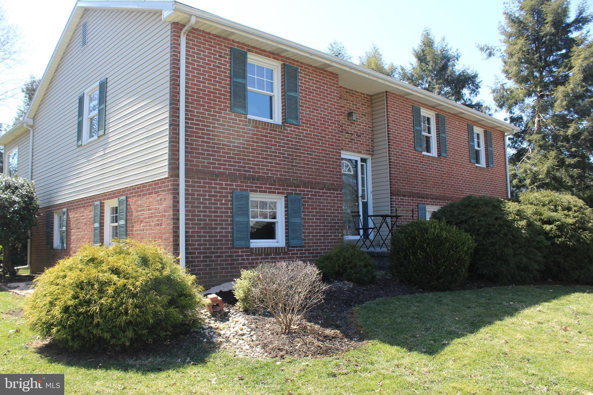 328 Longmeadow Road Lancaster, PA 17601 - Photo 35 of 38 Front