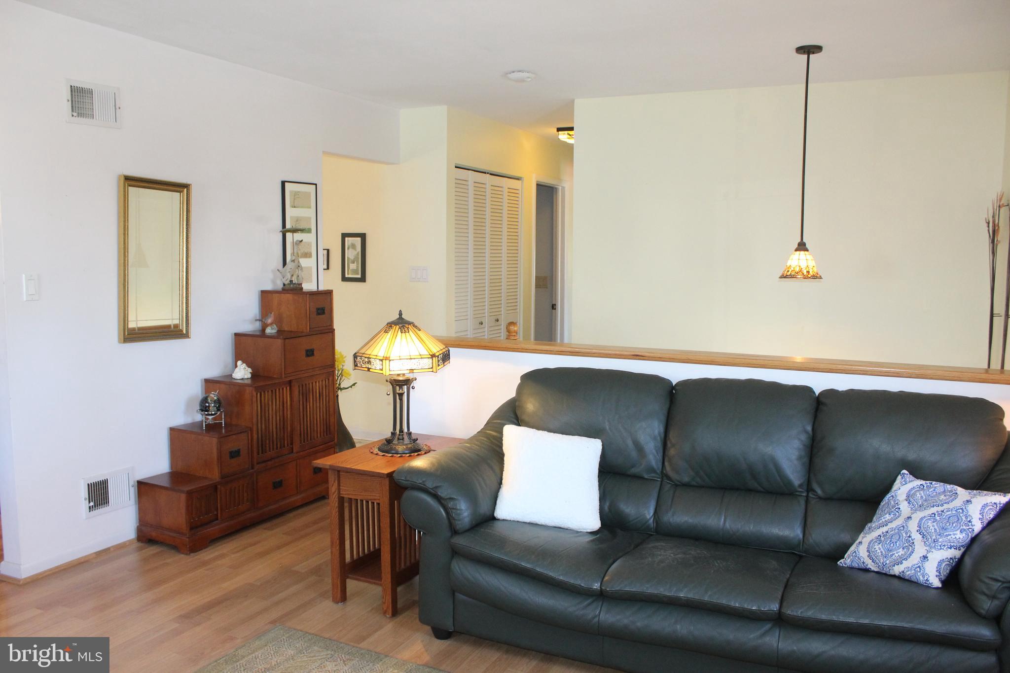 328 Longmeadow Road Lancaster, PA 17601 - Photo 6 of 38 Living Room