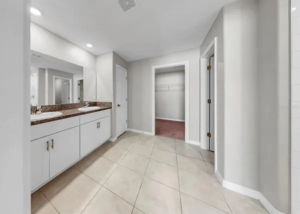 $375,000 | 13041 Majestic Garden Lane, Riverview, FL 33579