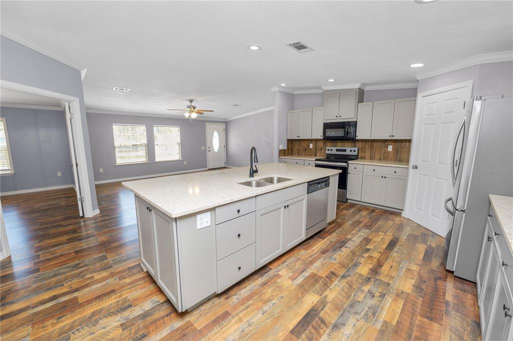 7405 Shoupe Road Plant City, FL 33565 - Photo 12 of 61