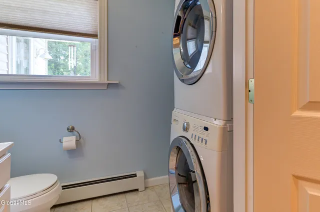 $342,500 | 135 Cherry Avenue, Bethlehem, NY 12054