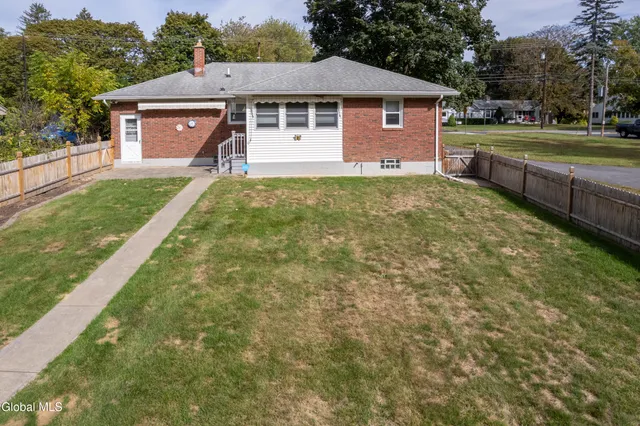 $342,500 | 135 Cherry Avenue, Bethlehem, NY 12054