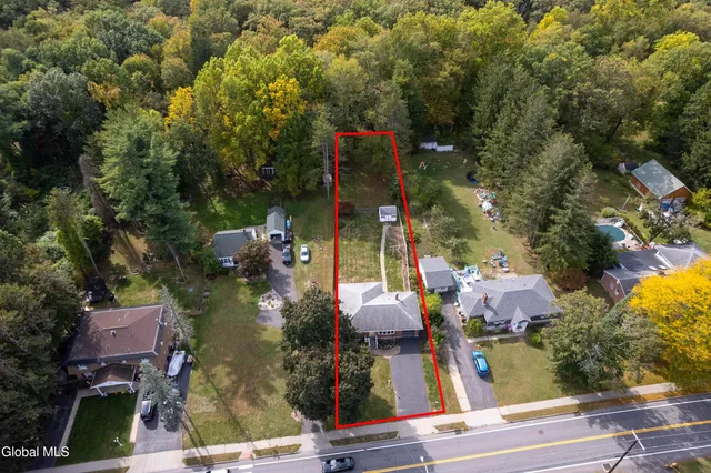 $342,500 | 135 Cherry Avenue, Bethlehem, NY 12054