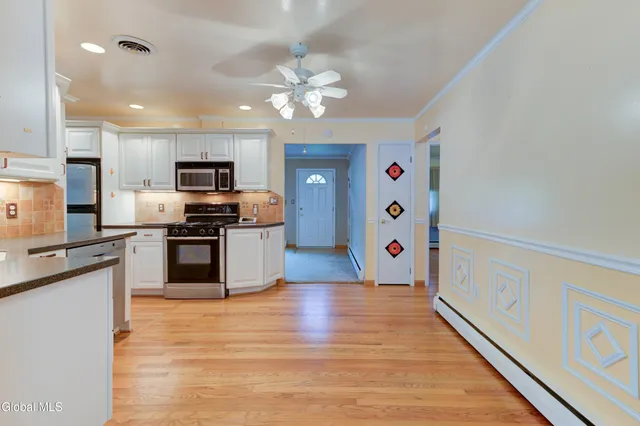 $342,500 | 135 Cherry Avenue, Bethlehem, NY 12054