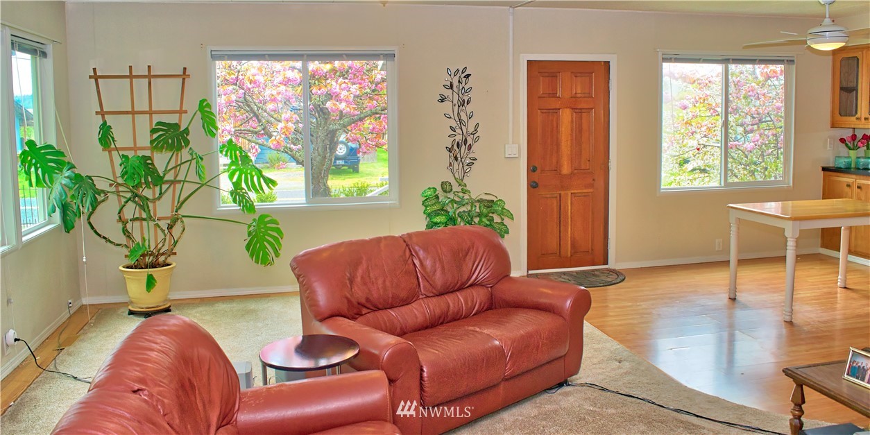 2586 Finkbonner Road Bellingham, WA 98226 - Photo 15 of 25 Gallery Image 15