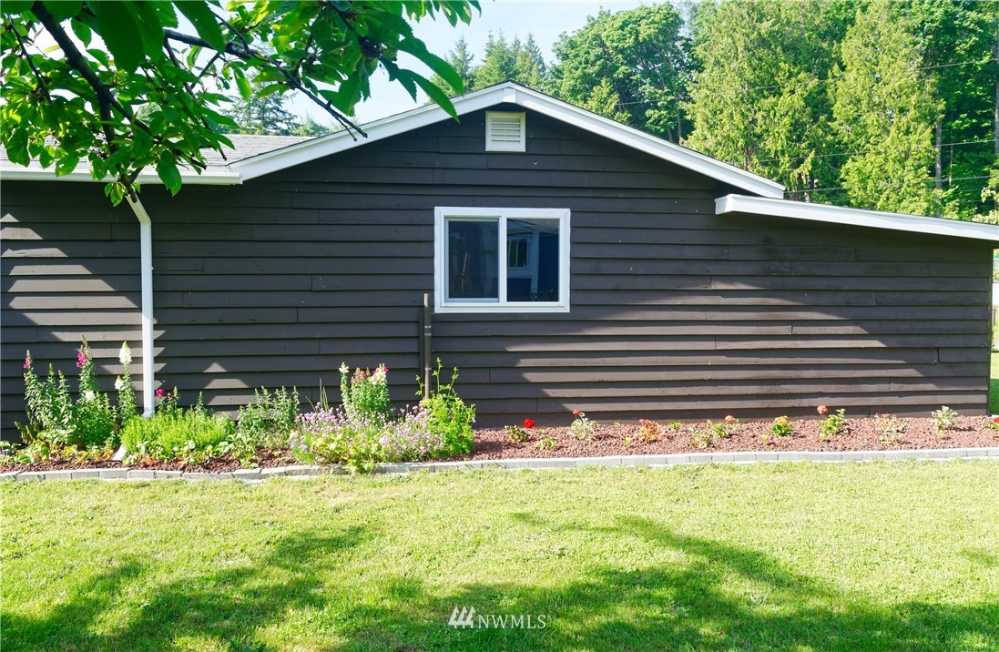 2586 Finkbonner Road Bellingham, WA 98226 - Photo 6 of 25 Gallery Image 6