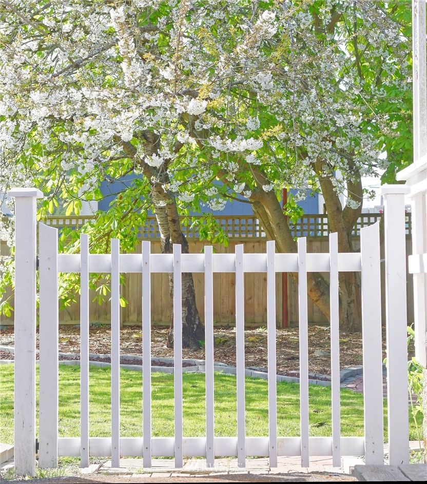 2586 Finkbonner Road Bellingham, WA 98226 - Photo 7 of 25 Gallery Image 7