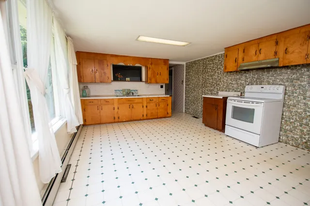 $200,000 | 85 Dawes Road, Dover Foxcroft, ME 04426