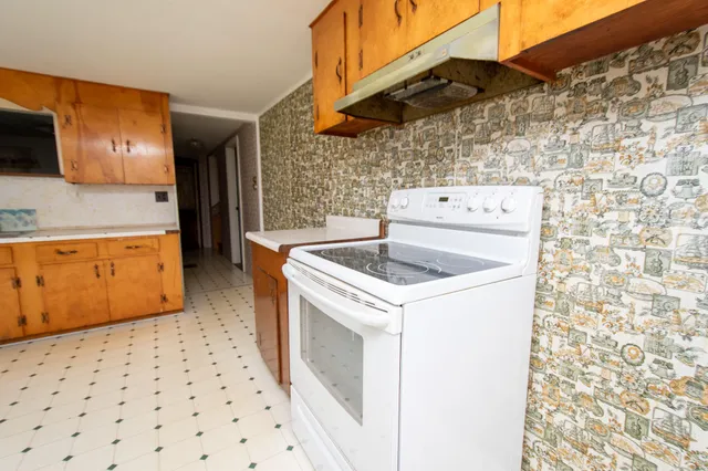 $200,000 | 85 Dawes Road, Dover Foxcroft, ME 04426