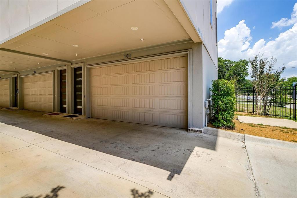3231 Elihu Street, Unit 101 Dallas, TX 75210 - Photo 20 of 20 a view of a house with backyard and garden