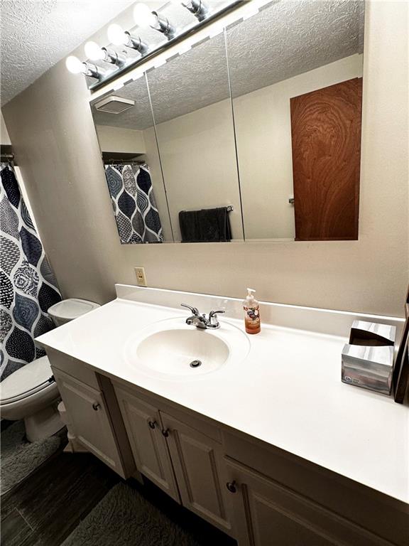 1205 Dutilh Road, Unit 1 Cranberry Township, PA 16066 - Photo 17 of 32 a bathroom with a sink and a mirror