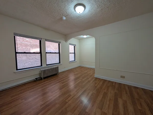 $1,095 | 5417 North Kenmore Avenue, Unit 203, Chicago, IL 60640