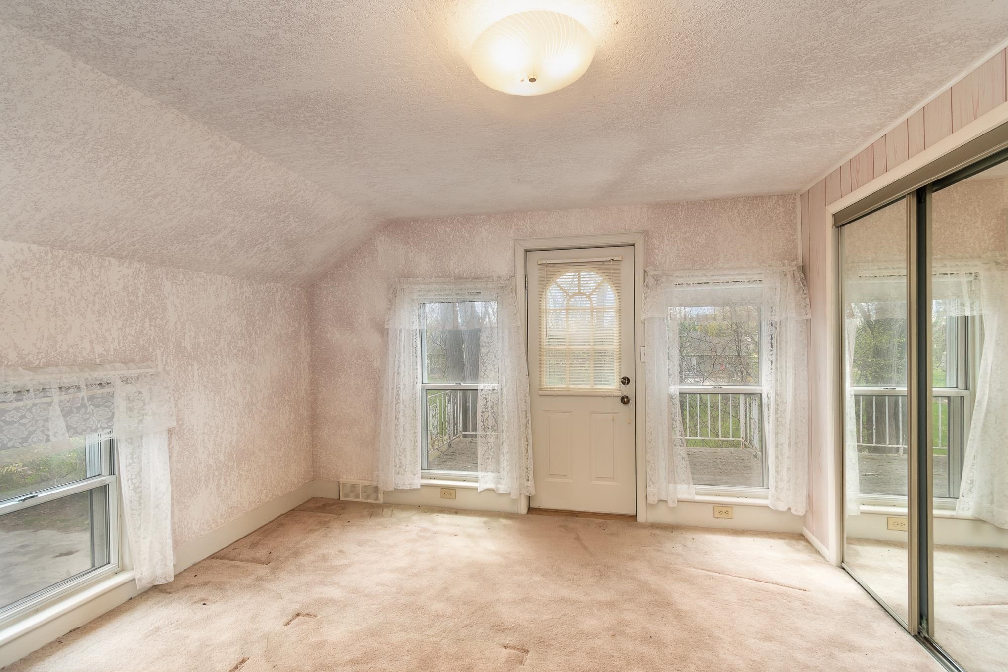 772 North Scheurmann Road Bay City, MI 48708 - Photo 17 of 25 Gallery Image 17