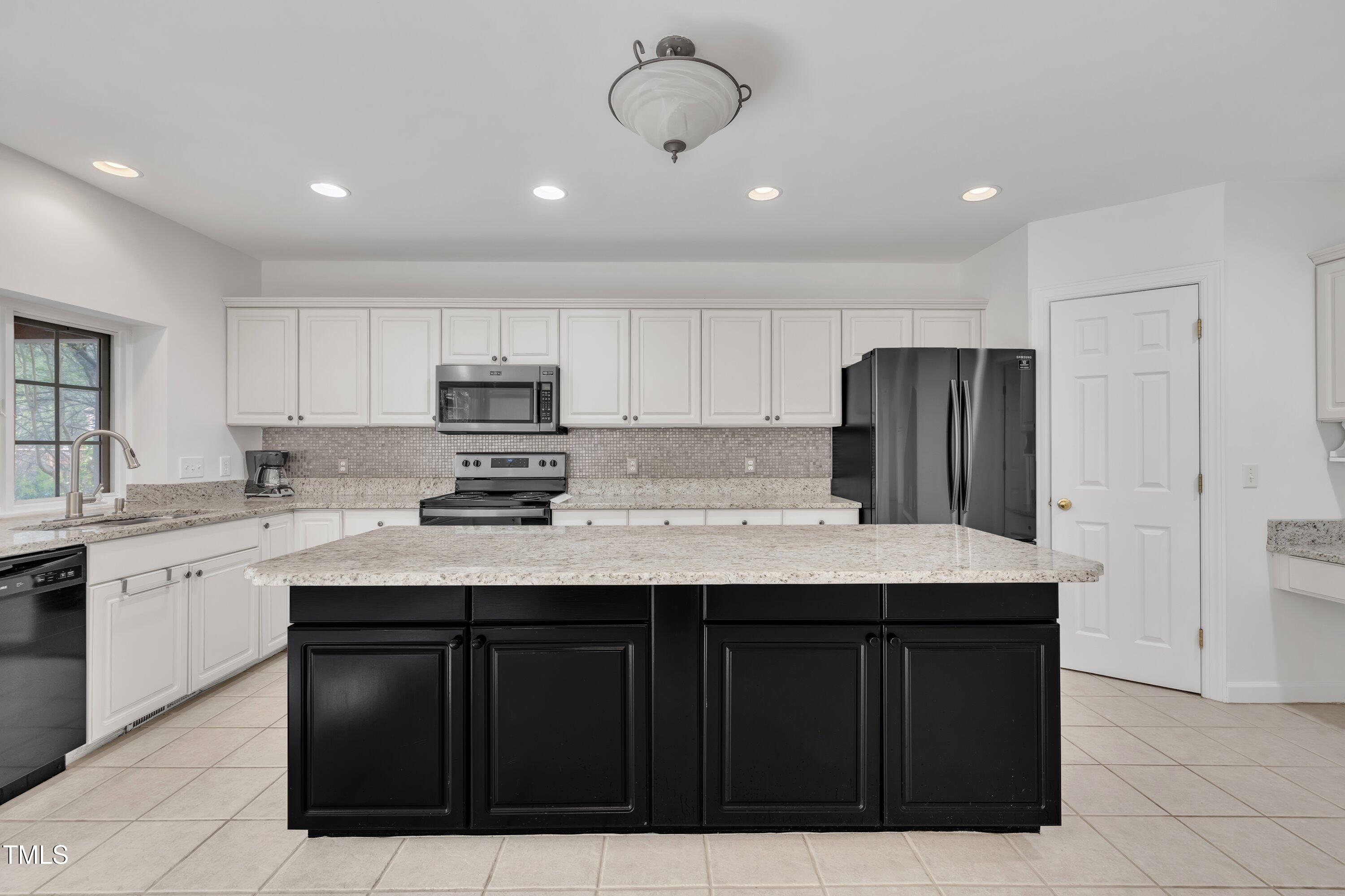 4 Taulton Court Durham, NC 27705 - Photo 17 of 56 18-4 Taulton Ct-29