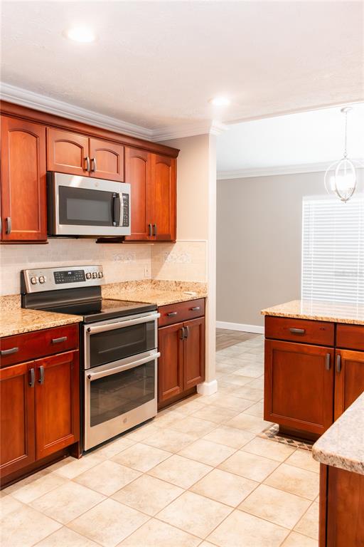 6711 South Sheridan Road Tampa, FL 33611 - Photo 7 of 19