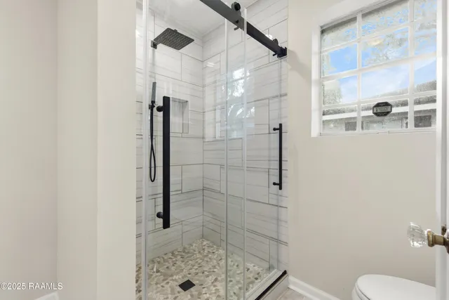 $2,500 | 412 Colonial Drive, Lafayette, LA 70506