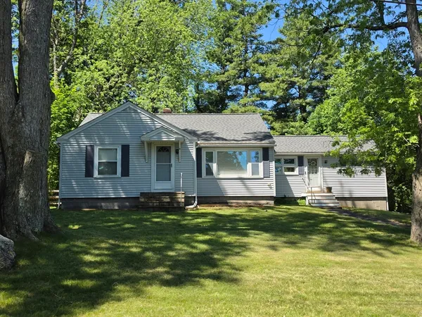$459,900 | 202 Sunny Hill Road, Lunenburg, MA 01462