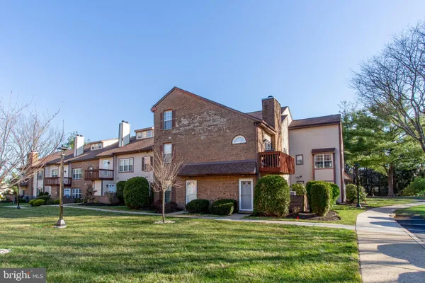 $2,200 | 33-48 Dogwood Lane, Unit C7, Horsham, PA 19044
