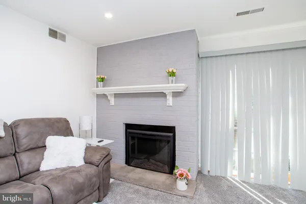 $2,200 | 33-48 Dogwood Lane, Unit C7, Horsham, PA 19044