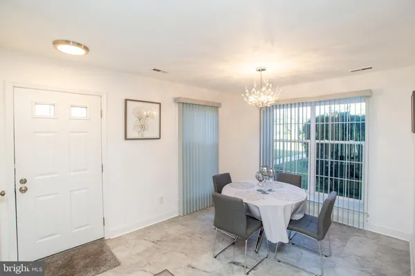 $2,200 | 33-48 Dogwood Lane, Unit C7, Horsham, PA 19044