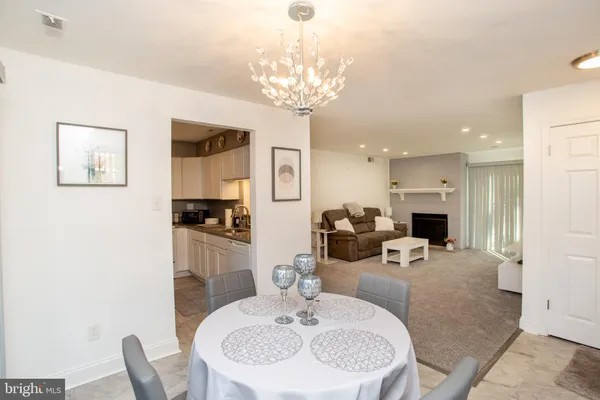 $2,200 | 33-48 Dogwood Lane, Unit C7, Horsham, PA 19044