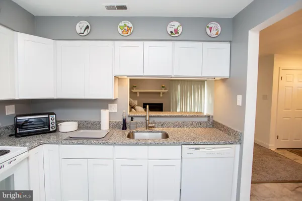 $2,200 | 33-48 Dogwood Lane, Unit C7, Horsham, PA 19044
