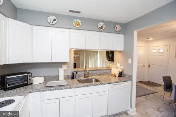 $2,200 | 33-48 Dogwood Lane, Unit C7, Horsham, PA 19044