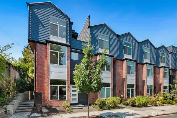 $3,650 | 4919 Meridian Avenue North, Seattle, WA 98103