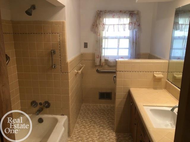 7835 Allen Road Clarkston, MI 48348 - Photo 23 of 35 Gallery Image 23