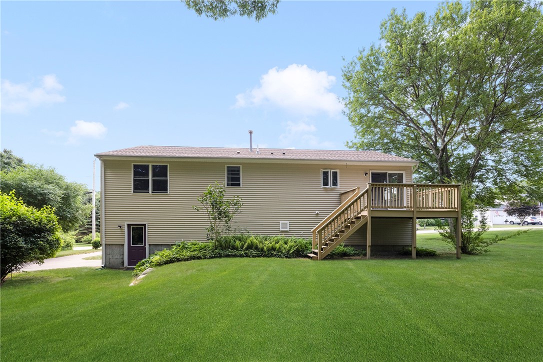 22 Jolly Lane Westerly, RI 02891 - Photo 4 of 26