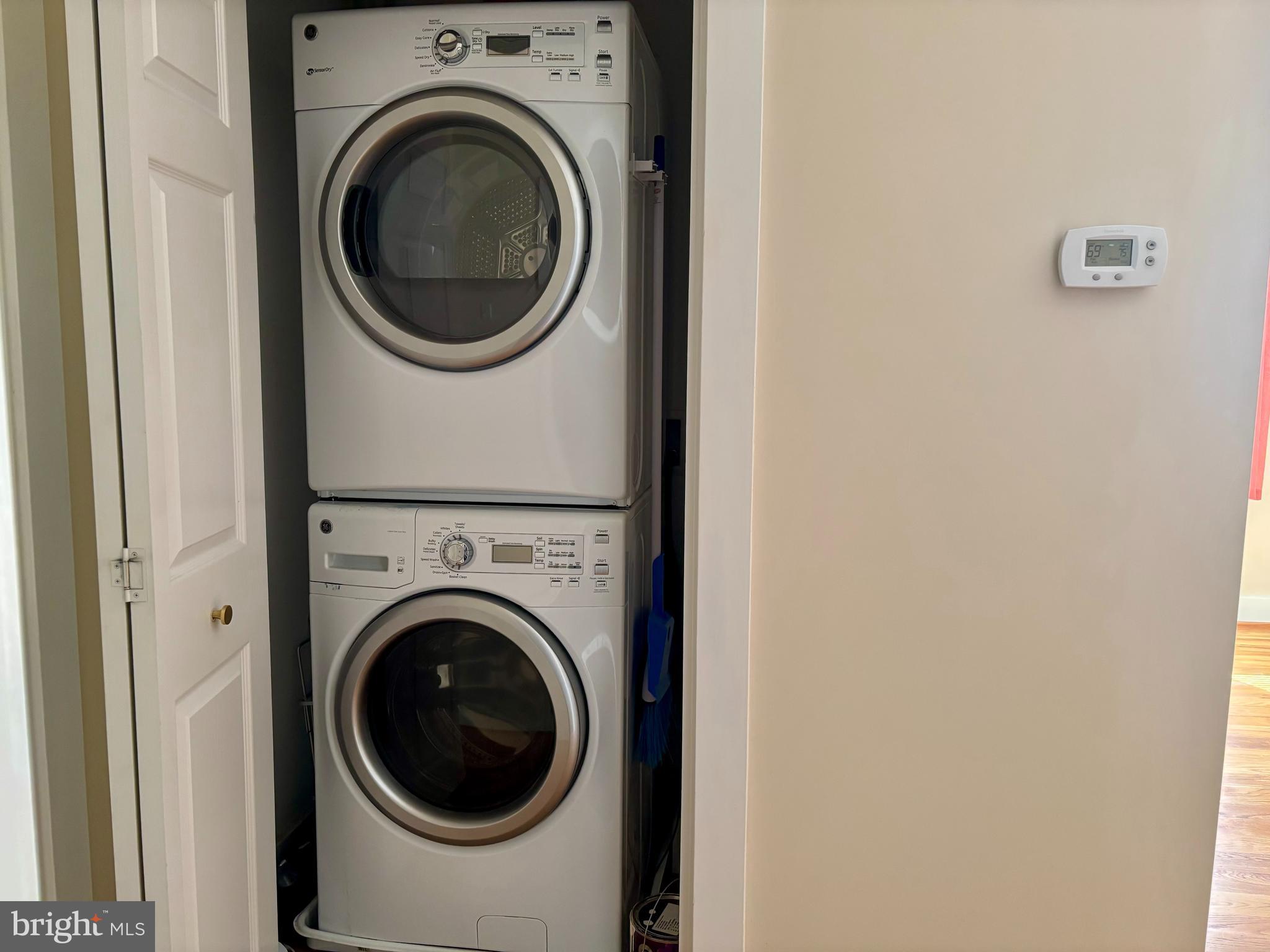 101 South Commerce Street Centreville, MD 21617 - Photo 6 of 6 a utility room with dryer and washer