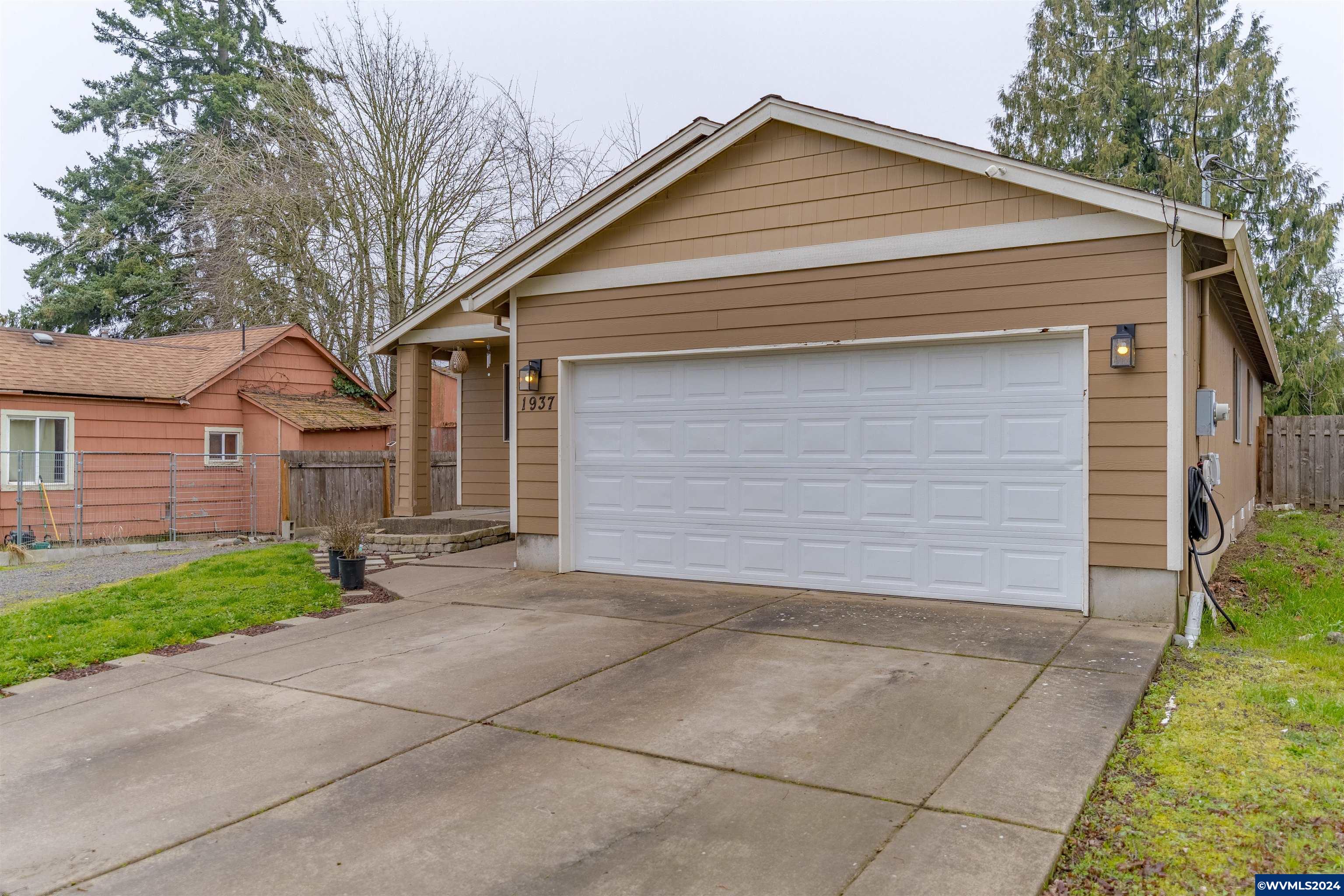 1937 2nd Avenue Albany, OR 97321 - Photo 4 of 34