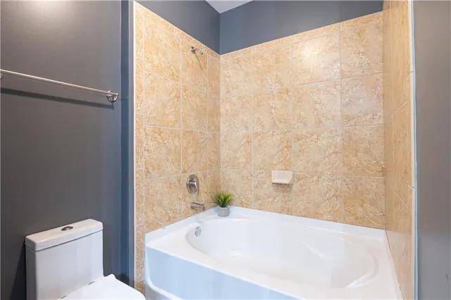 $2,000 | 898 Oak Street Southwest, Unit 1410, Atlanta, GA 30310